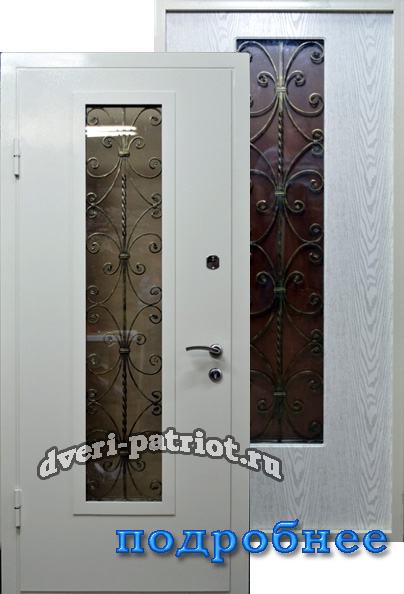 двери со стеклопакетом и ковкой